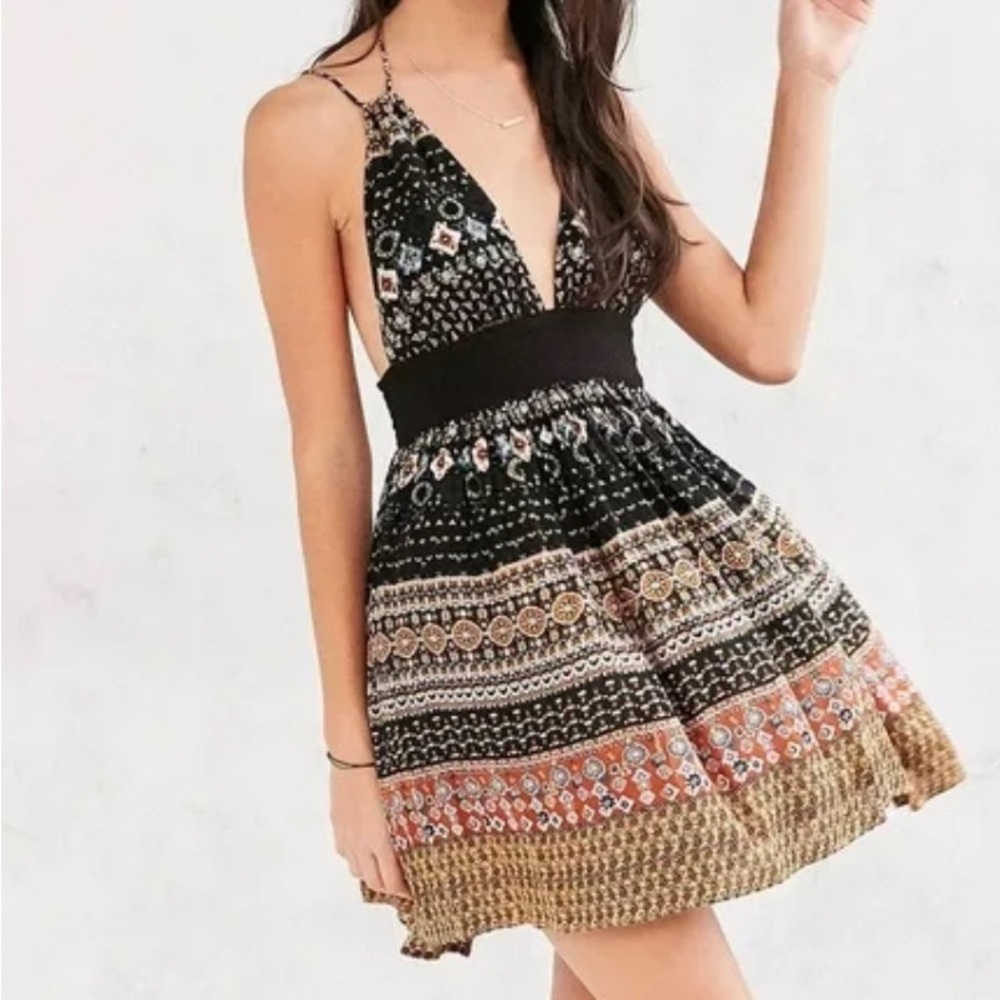 Kimchi Blue multicolor Backless Flowy Mini Dress